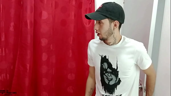 Download Video - Una buena follada casera a mi hermanastra VAYOLETH