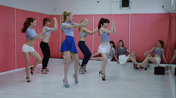 Go go dance pin up