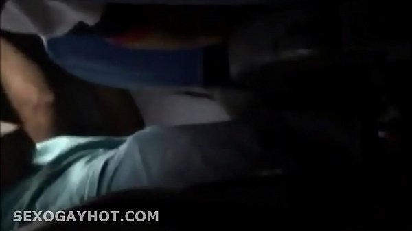 Encoxada Gay no ônibus - NOVINHOSAFADO