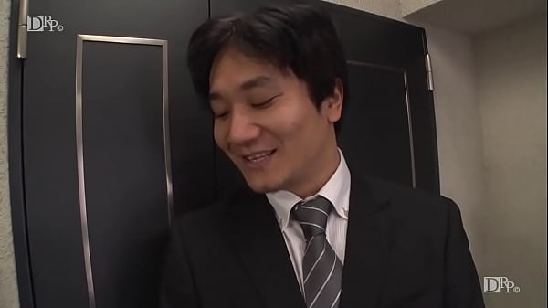 Beautiful wife eroded by her husband's debt shoulder Tomori Hoshizora 1