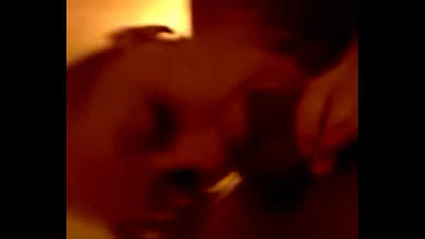 MacMoney plays jingle down pawgs throat