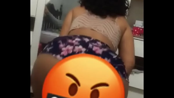 novinha rebolando gostoso