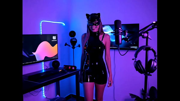 Eu vestida de mulher gato