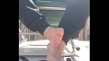 Gianni Ginestra Smoking Barefoot 17 sec