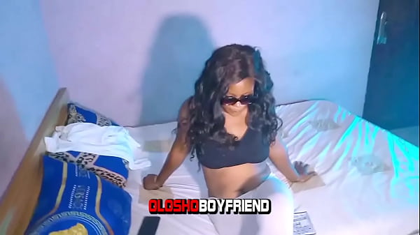 Oloshoboyfriend - Five Minutes With Queen Roxy