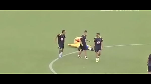 neymar de quatro pro coutinho empurrar o Pinto