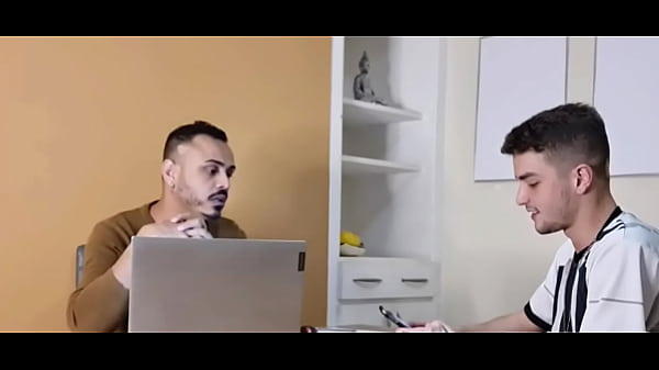 Download Video - Fui no psic&oacute;logo e acabei fodendo com ele