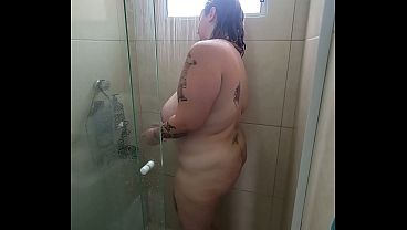 bbw takes a shower after gym