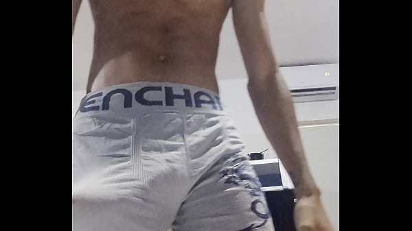 TheTitusBull is looking for a new woman who loves her bulls young.