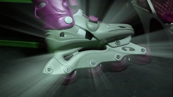 Carly Parker Jacks Up Her Skirt For An Alleyway Quickie On His Big Cock