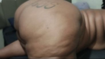 Casada brasileira rabuda gostosa - gozou v&aacute;rias vezes no pau - ficou com a bucetinha ardendo