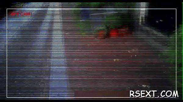 Smokin' hot sweetheart with shaved pussy gives a steamy blowjob