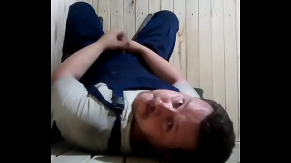 Download Video - A man with a very small penis was able to cum and splash his face with sperm&excl;