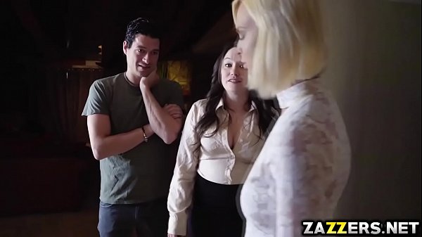 Xander Corvus doggy fuck Astrid Stars pussy