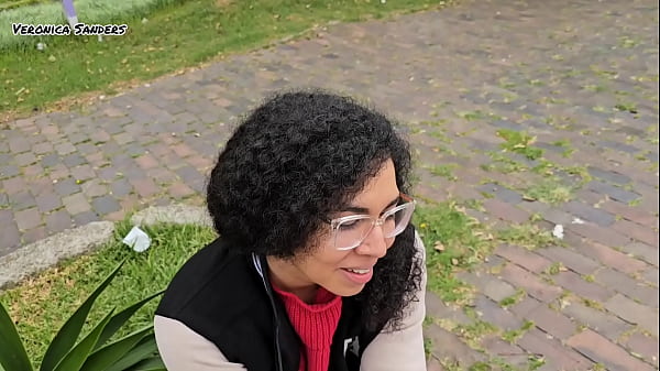 Download Video - Buscando putas para follar en el Parque - Veronica Sanders
