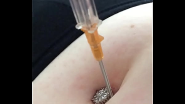 Play with My pierced belly button