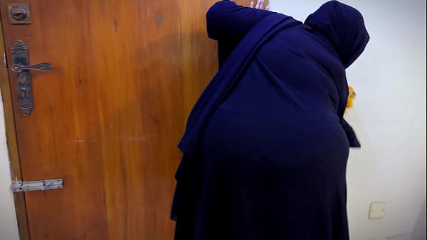 Moroccan Hot Stepmom Wear a bra hijab abaya & a panty then she sweep my room & try to seduced me