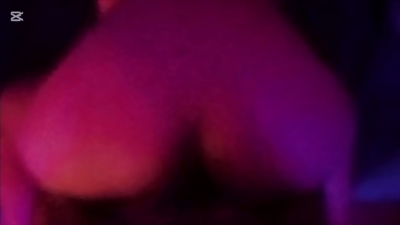 Culazo recibe verga de perrito y unas nalgadas