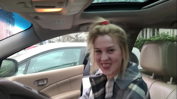 Aurora SQUIRTING in my Car