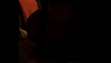 Ari Wings dando gostoso no sigilo para o amigo do marido!