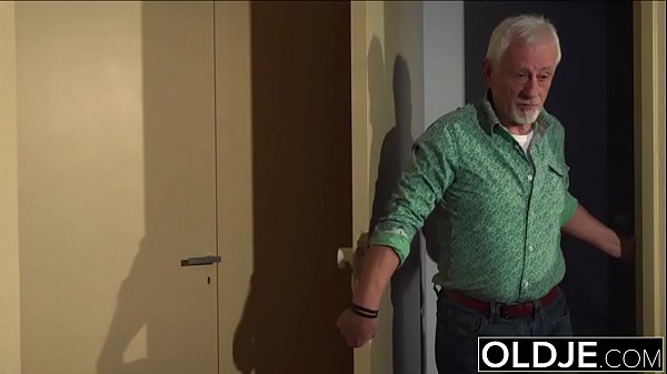 Download Video - Grandpa Fucks 19 year old teen pussy and cums in her mouth she swallows