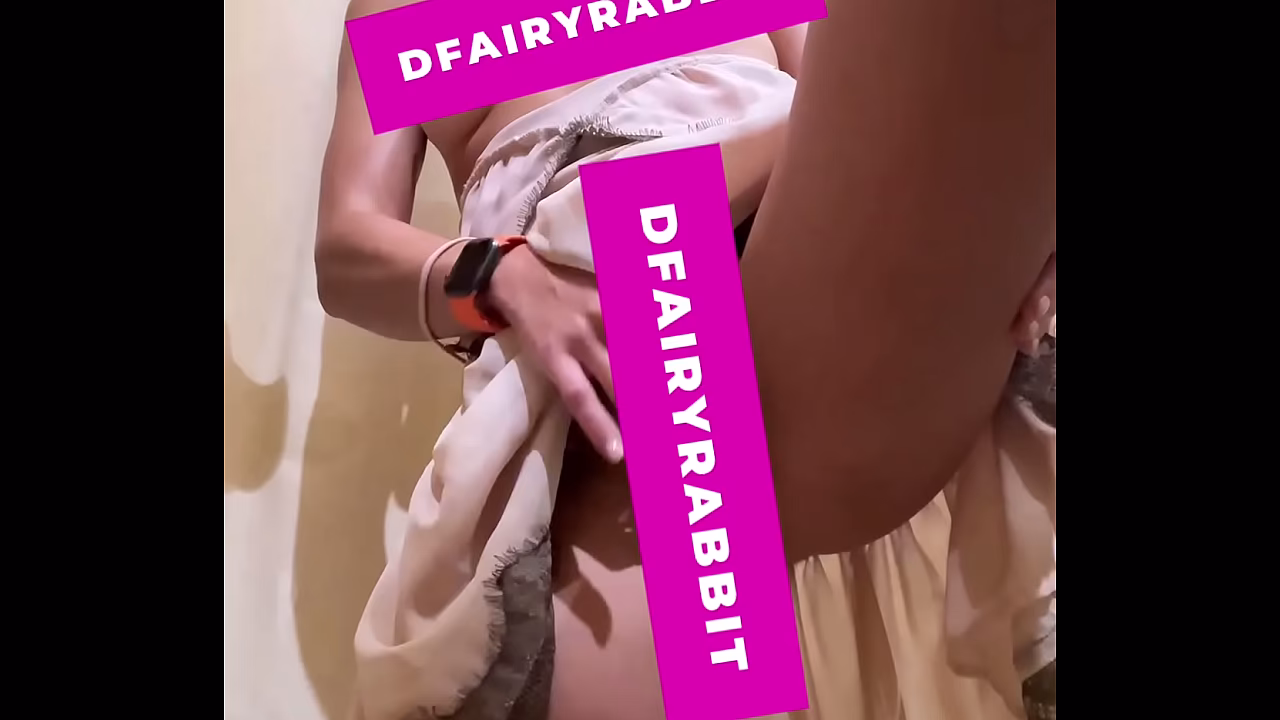 Risky Fitting Room Fun: Naughty Solo Masturbation While Shopping