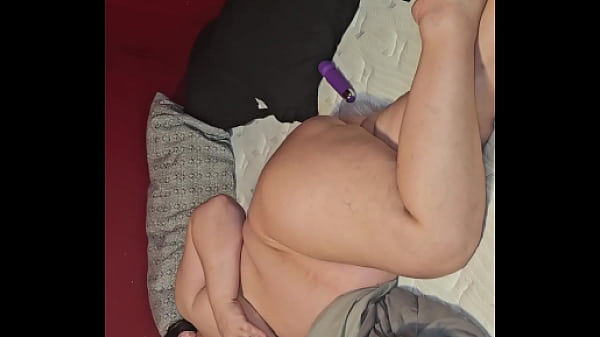 thumb spread eagle cums hard