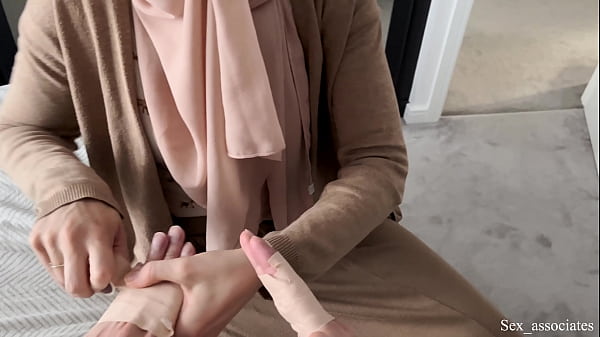Sex Associates - Arab Step Mom Helps Son With Broken Arms