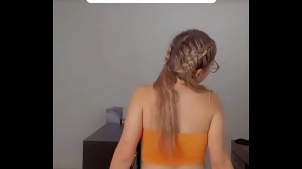 Que rico como se masturba pensando en su t&iacute;o