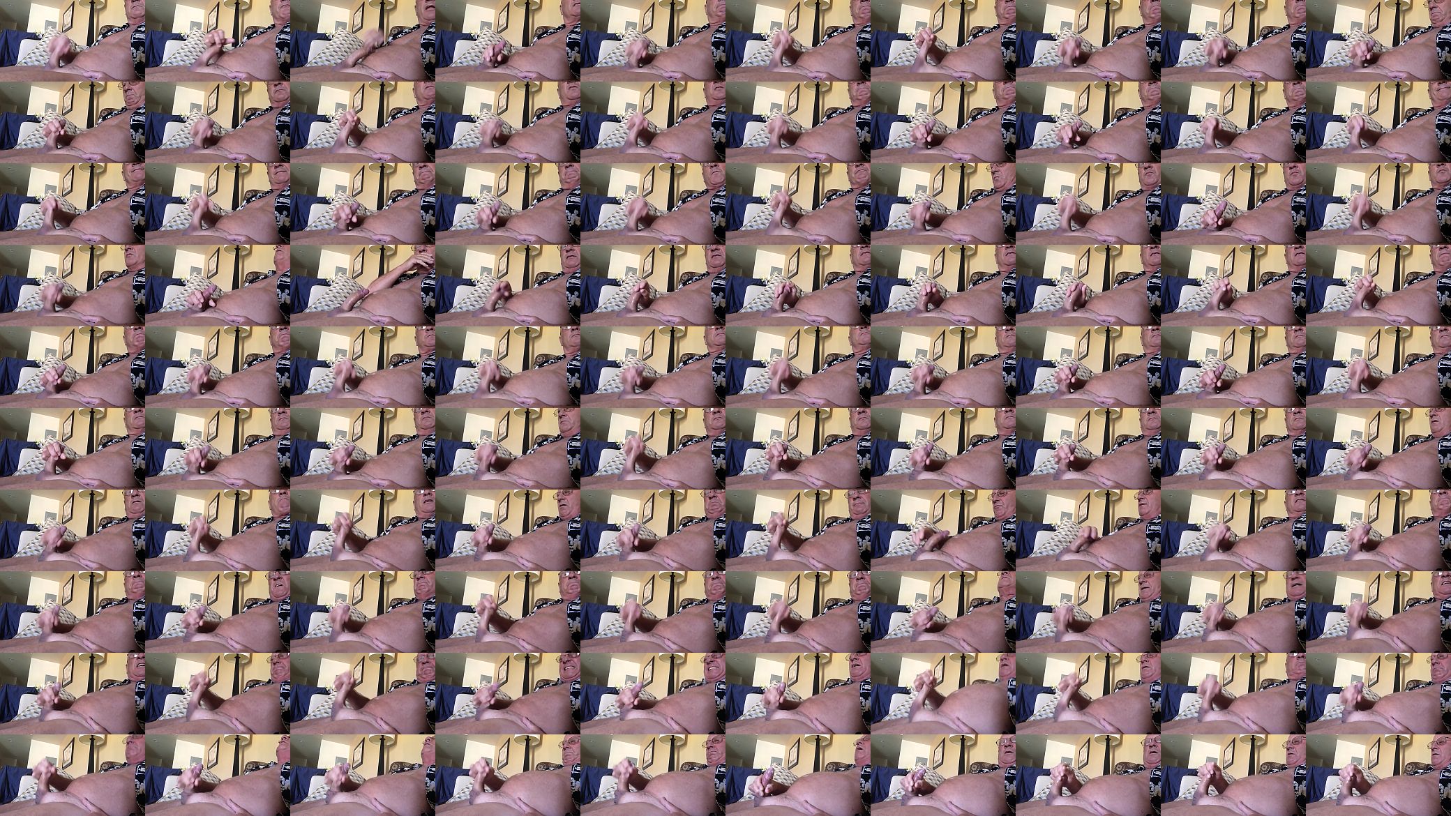 Masturbating 预览图