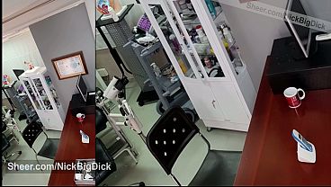 Ginecologo cachondo se folla a increible MILF