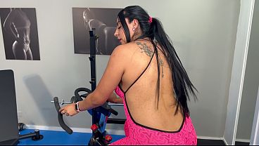 Big-breasted MILF wants to ride her gym instructor's BBC - Melani Latina