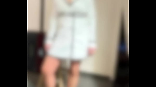 vient prendre du plaisir à me matter dans des situations de sexe en éxtérieur...