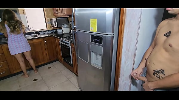 Download Video - mi hermanastra ama el sexo anal con una polla gorda metida por su gram enorme culo sexo con paty de 18 a&Ntilde;os en la cocina