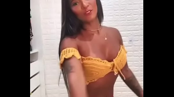 Moreninha gostosa dançando  xerecard