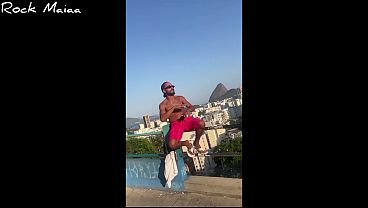 EXIBICIONISMO EM P&Uacute;BLICO COM A CRENTE DO CU QUENTE. ESSA PIRANHA ME VIU CRESCER.