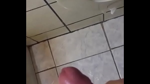 Joven de 19 años sin tocarse por 2 meses se vie...