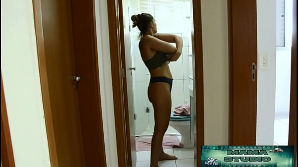 Mama Studio in a spectacular orgasm after training - Free