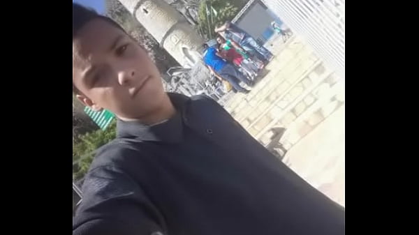 Gordinho gostoso comendo a mae do adm