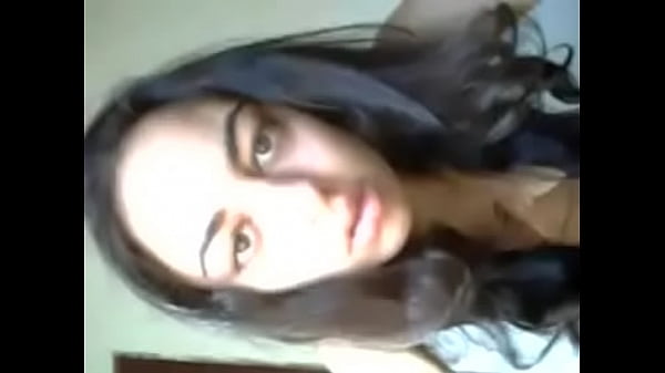 indian teen babes aliya bathing
