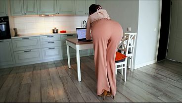 Bossy Step Mom Caught Her Step Son With a Boner While She Was Working