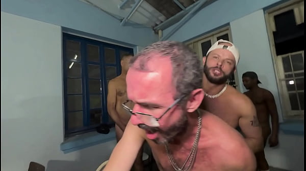 A REUNI&Atilde;O DA EMPRESA ACABOU EM UMA ORGIA SEXUAL...