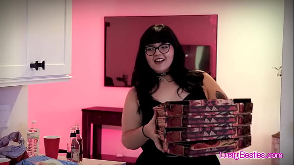 Asian girlfriends finishing party on a dick in fourway
