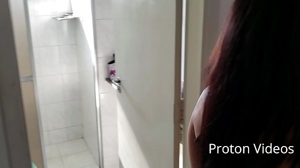 Forgot the keys after check apartment to rent and ended fucking the brazilian petit girl pornstar Natalia Prado while she was s. - part 1