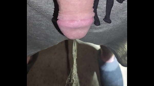 Download Video - Kaso221 - pissing off the sidewalk