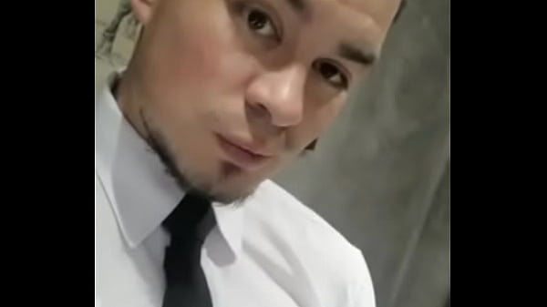 Hetero engañado masturnadose