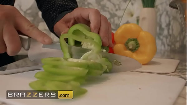 Download Video - BRAZZERS - Cherry Devivre Gets Her Pussy Eaten By The Chef While Her Husband&rsquo;s Not Paying Attention