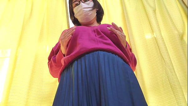 Download Video - Masturbating wife masturbates while playing with her pussy and showing it off：The full video is&srarr;https&colon;&sol;&sol;www&period;xvideos&period;red&sol;channels&sol;aika-frau