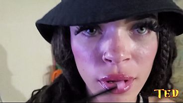 After the hottie tattooed my name on her ass she deserves to go down sitting - Mirella Montana - Alemao Tatuador