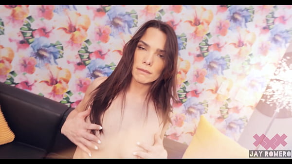 Brunette Beauty Ivy Irel...